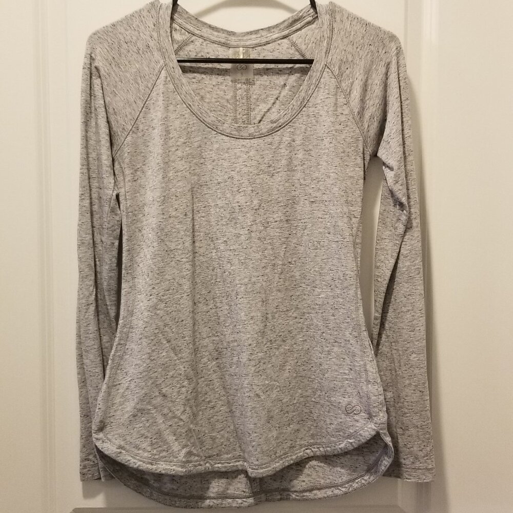 LIKE NEW Women's CALIA by Carrie Underwood S Long Sleeve Shirt